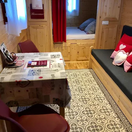 Roulotte - La Cle Du Bonheur Holiday home Orve
