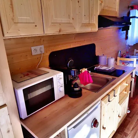 Holiday home Roulotte - La Cle Du Bonheur